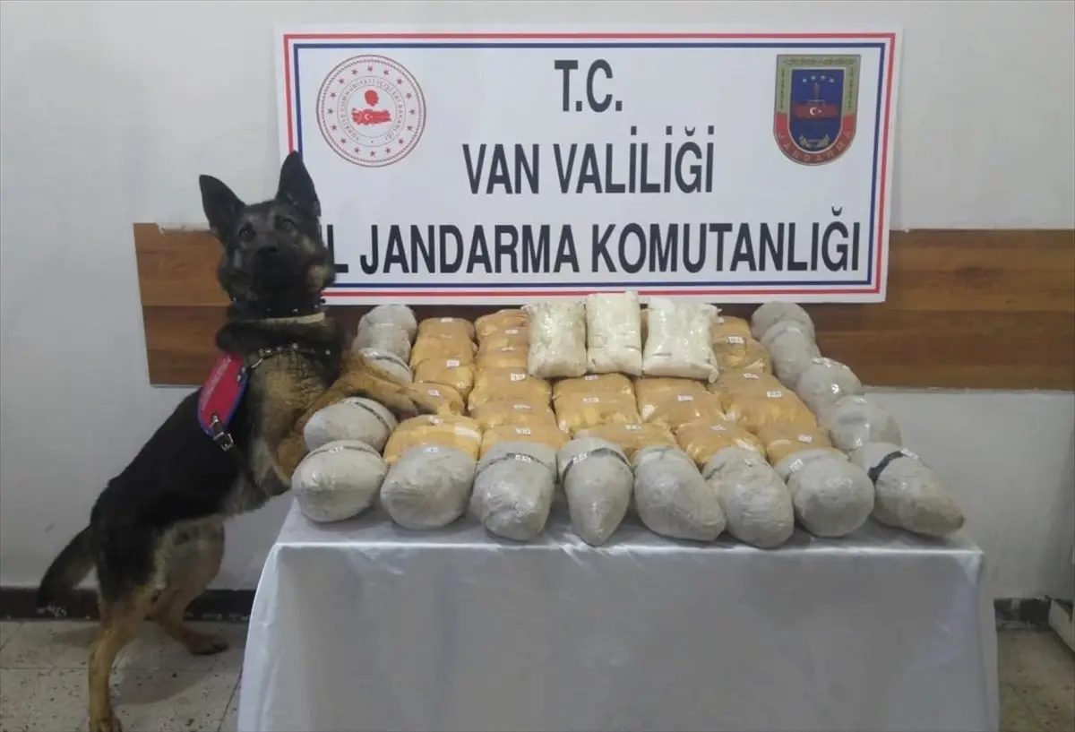 Van\'da 43 Kilo 200 Gram Eroin Ele Geçirildi