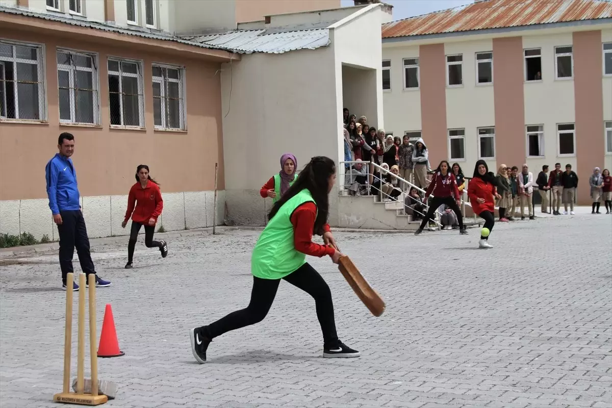 Vanlı Büşra\'nın Krikette Milli Takım Gururu