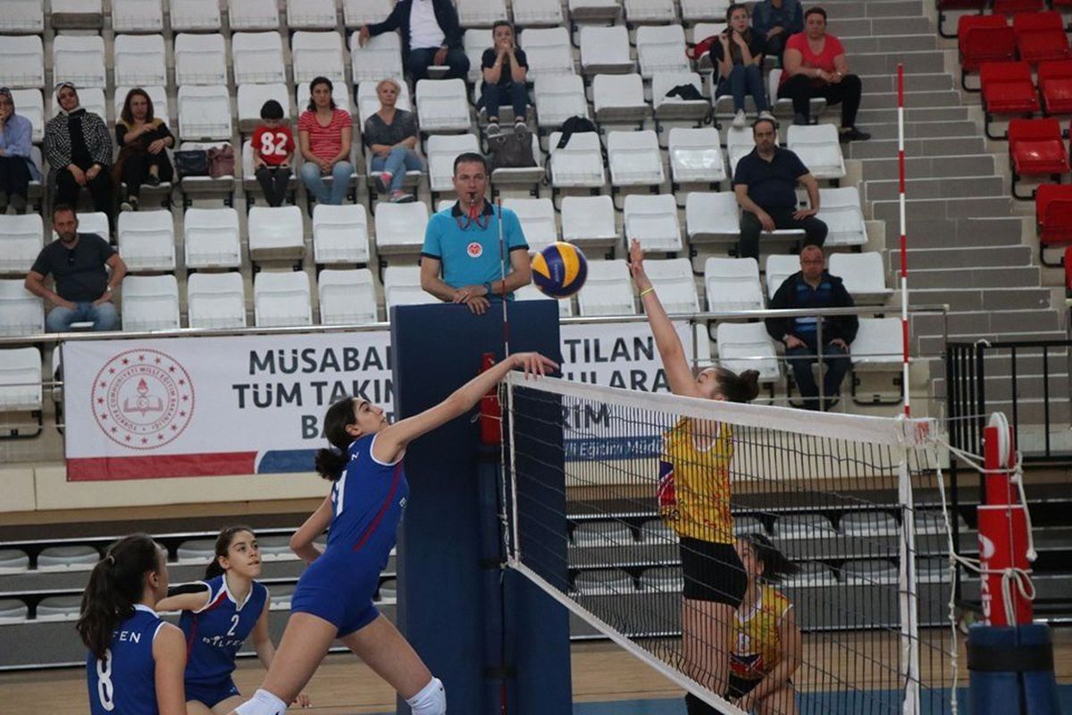 Yıldız Kızlar Türkiye Şampiyonası Devam Ediyor