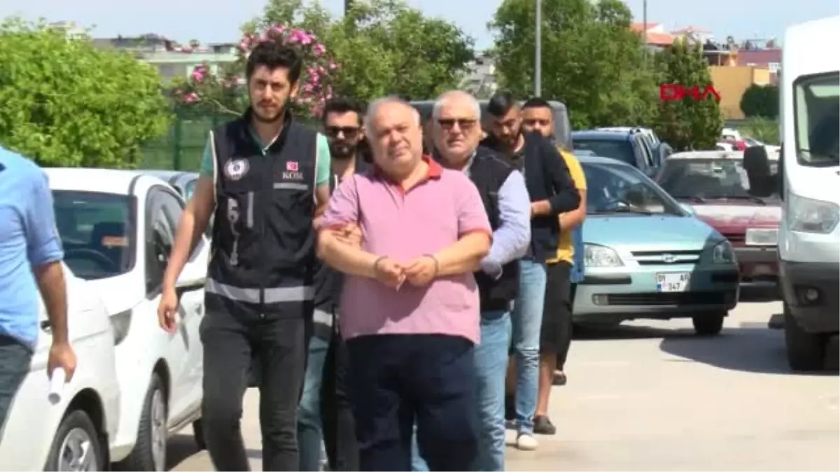 Adana Şantajla 350 Ev ve İş Yerini Üzerlerine Geçiren 10 Kişilik Aile Yakalandı