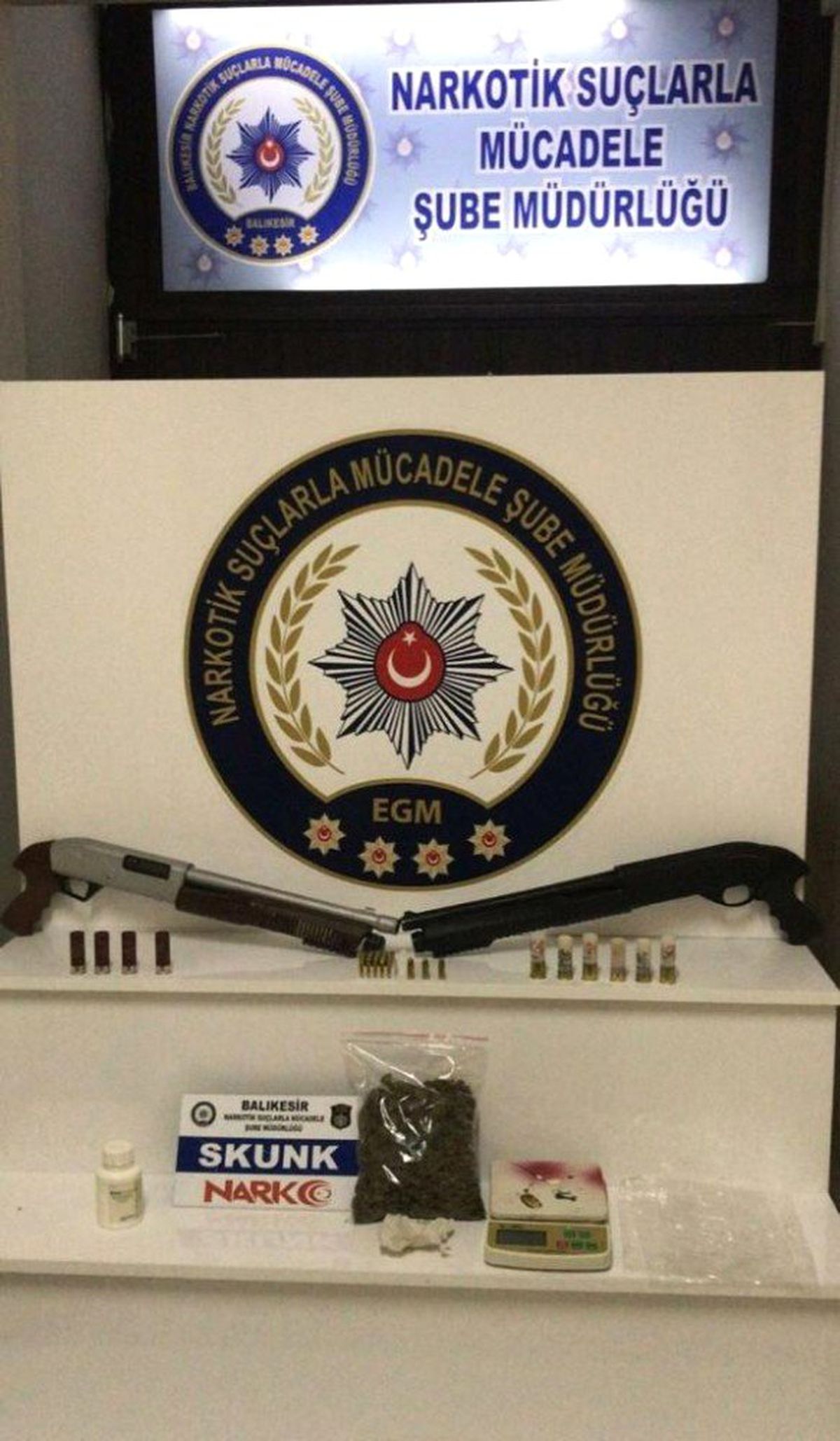Balıkesir\'de Uyuşturucu Operasyonu: 5 Kişi Tutuklandı