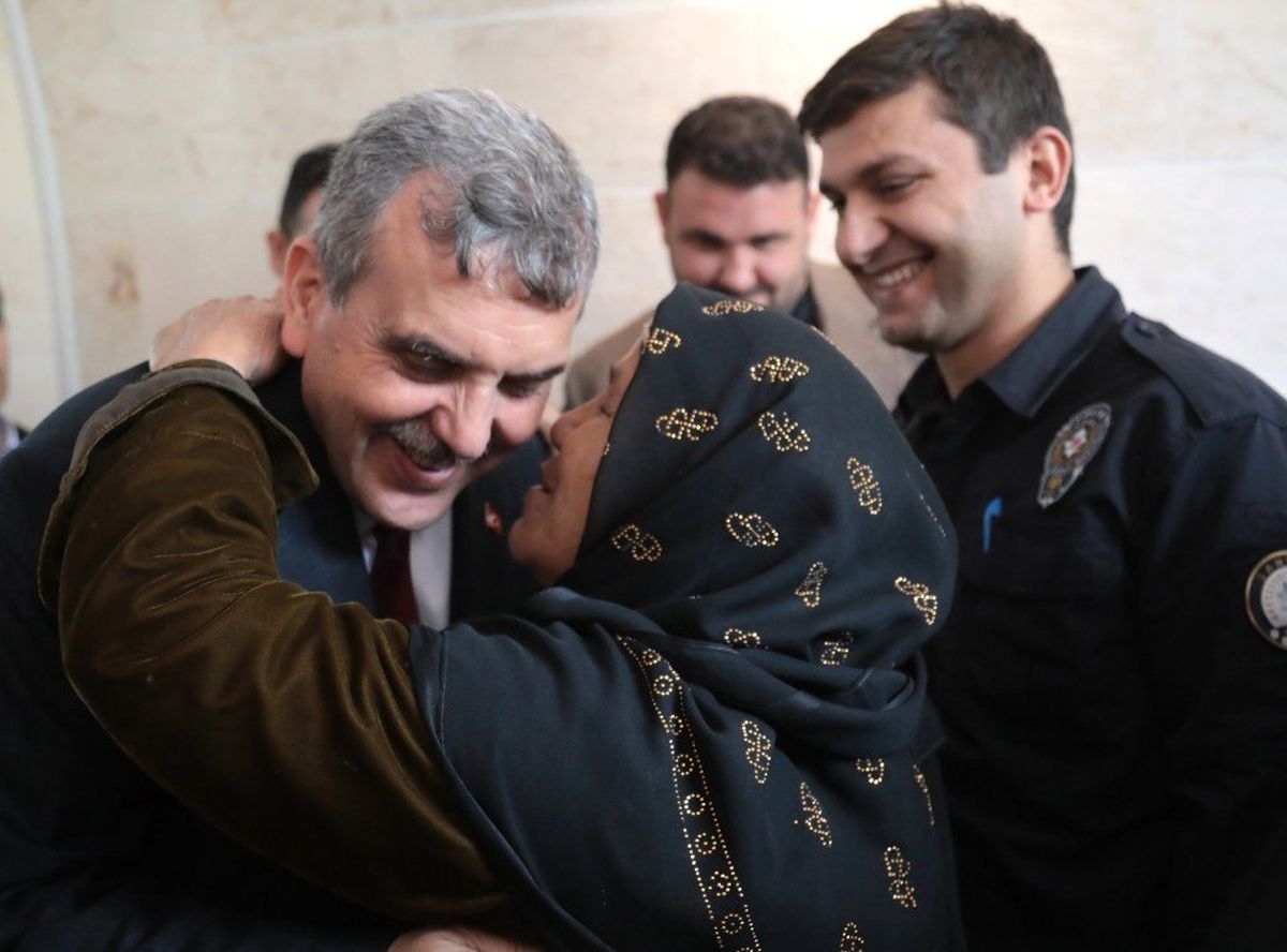 Beyazgül\'den Anneler Günü Mesajı