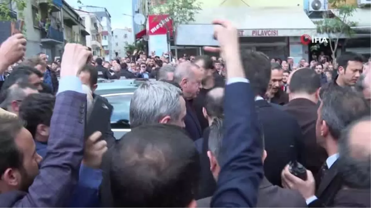 Cumhurbaşkanı Erdoğan, Fazlı Kılıç\'ın Annesinin Cenaze Törenine Katıldı