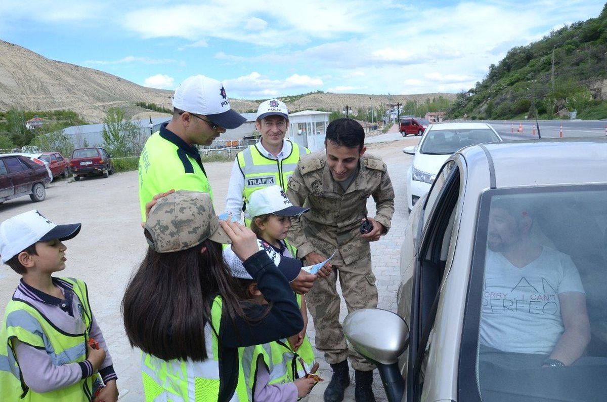Darende\'de Trafik Haftası Etkinliği