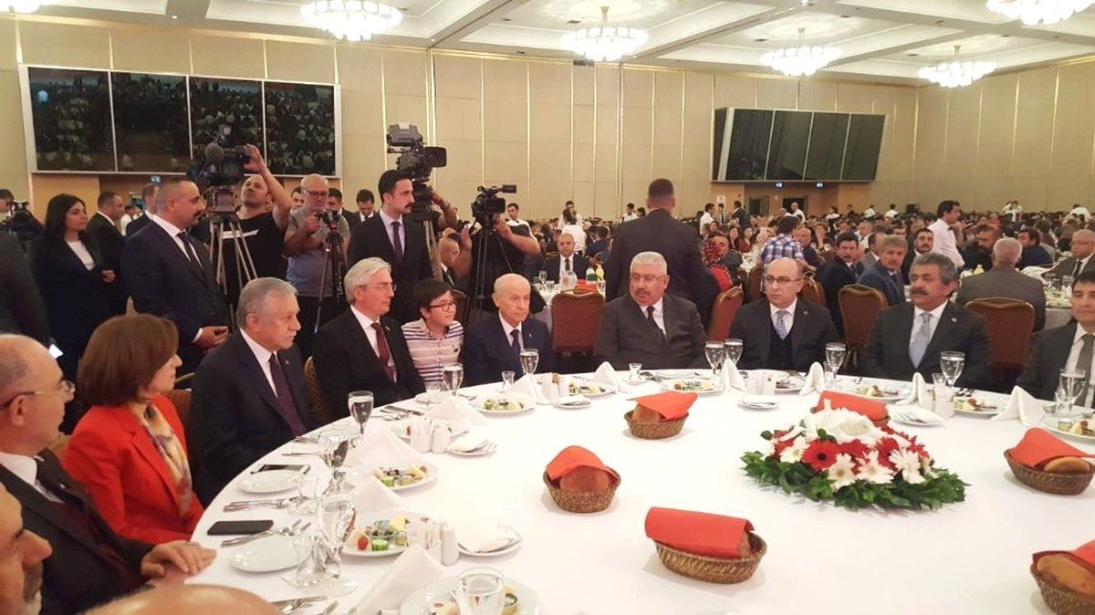 Devlet Bahçeli: "İstanbul\'un Hak Eden ve Ehil Ellerce Yönetilmesi Hayat Memat Meselesidir"