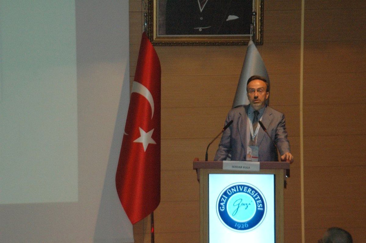 Dijital Dünyada Tıp Eğitimine Eğitici ve Öğrenci Gözüyle Bakış" Sempozyumu