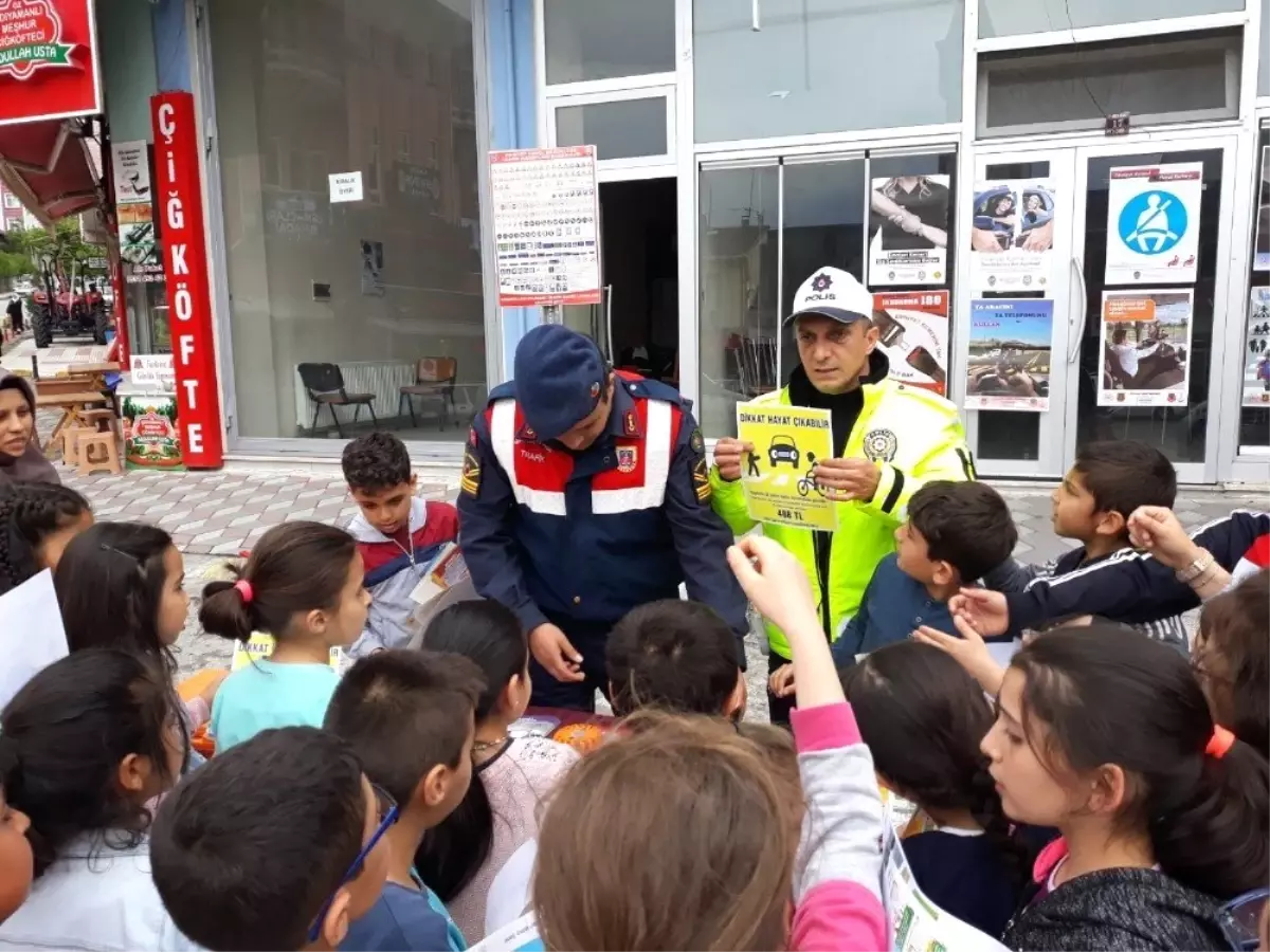 Kargı\'da Trafik Standı Açıldı