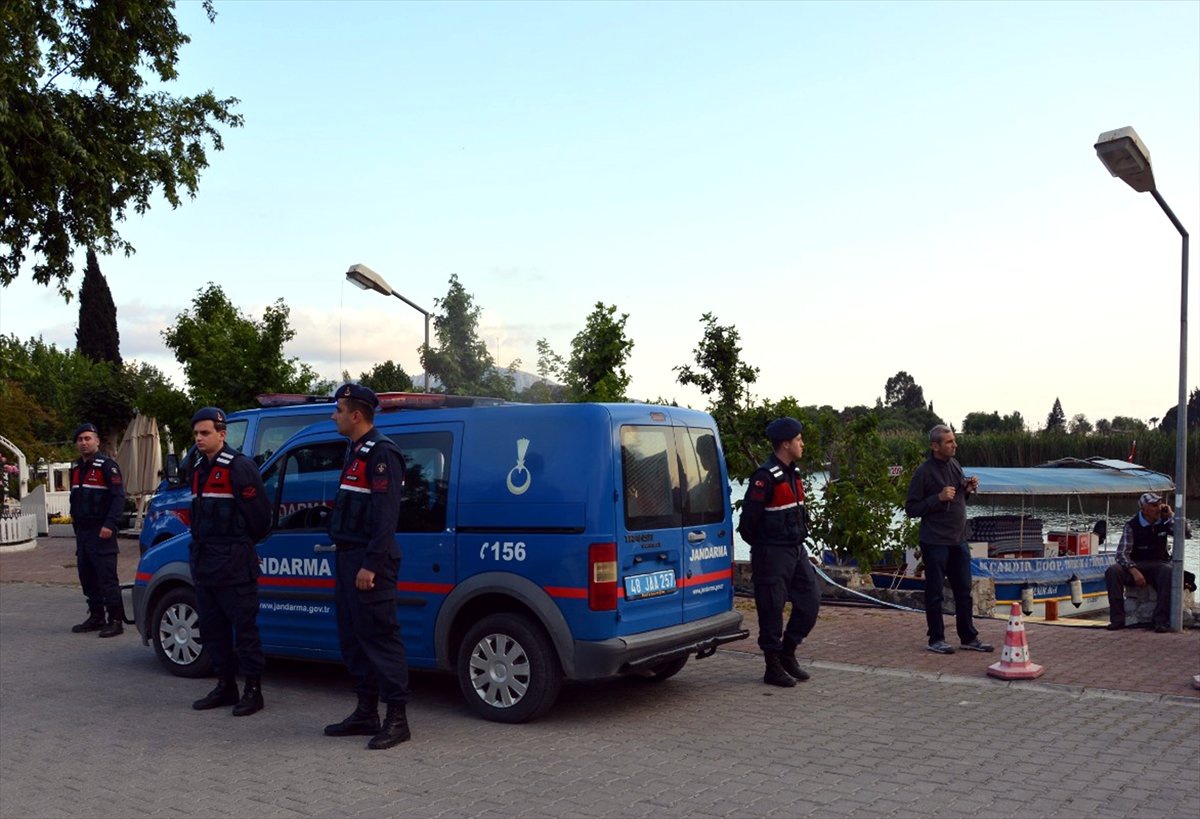 Muğla\'da Yüzmek İçin Kanala Giren Kişi Boğuldu
