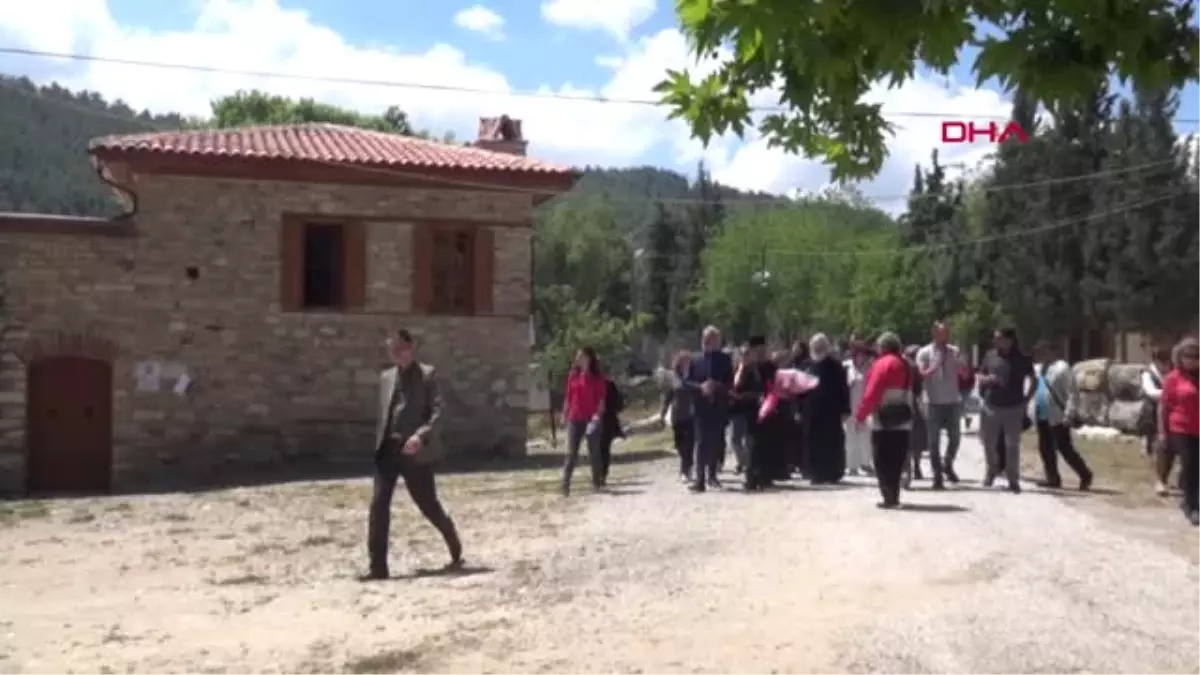 Muğla Tarihi Kilise İçin Görevlendirilen Piskopostan İlk Dua