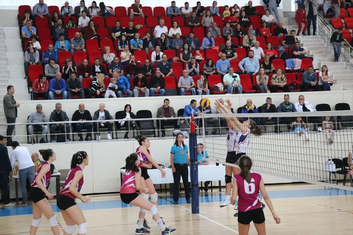 Türkiye Okul Sporları Yıldızlar Voleybol Türkiye Şampiyonası Sona Erdi