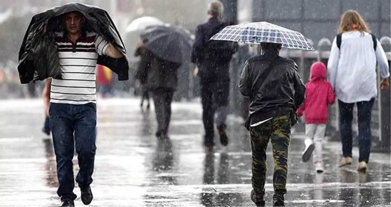 Meteoroloji Saat Verip Uyardı: İstanbul\'a Sağanak Yağış Geliyor