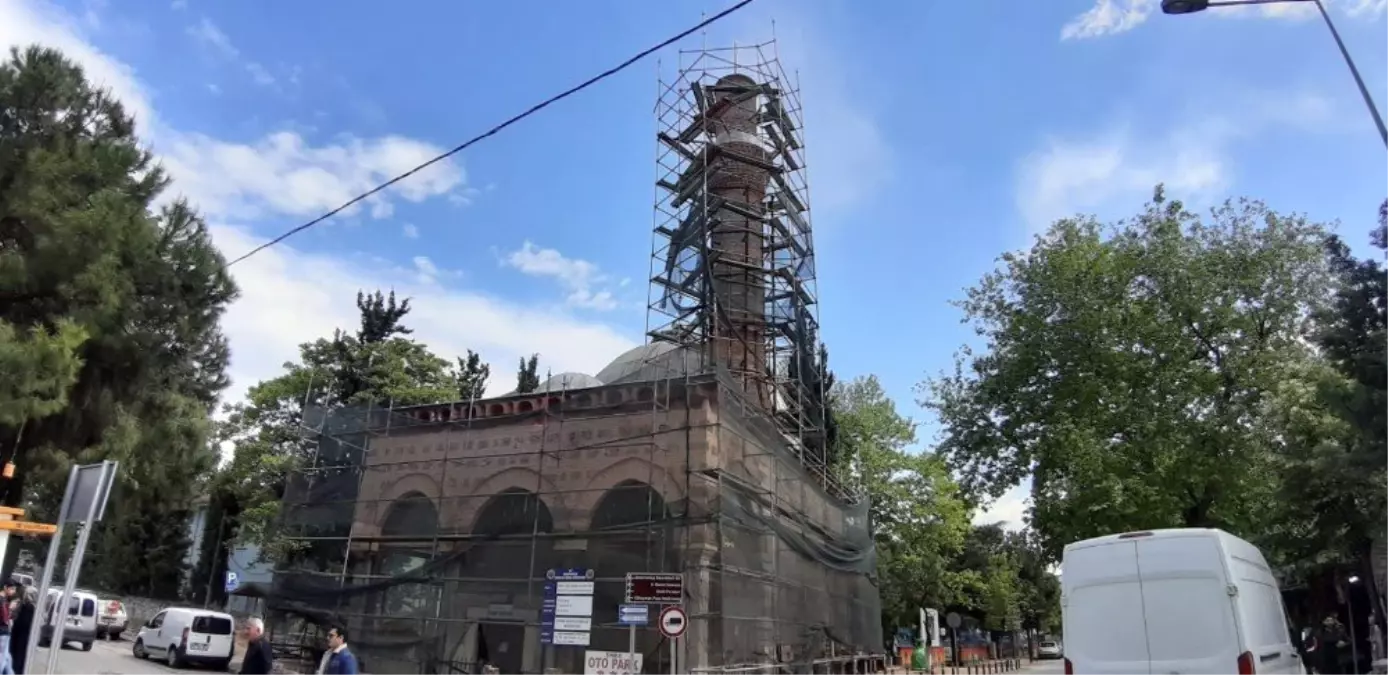 597 Yıllık Cami Ödenek Yetersizliğinden Çürüyor