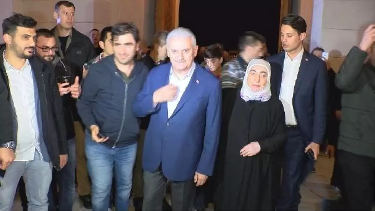 Binali Yıldırım ve Eşi Büyük Çamlıca Camii\'ne Geldi