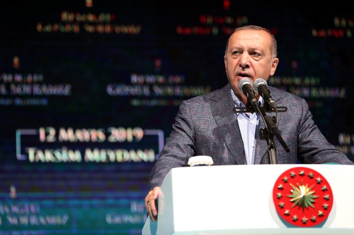 Cumhurbaşkanı Erdoğan: "Sanatçı Sanatıyla Konuşur, Bu Tür İnsanlara Dalkavukluk Yapmaz"