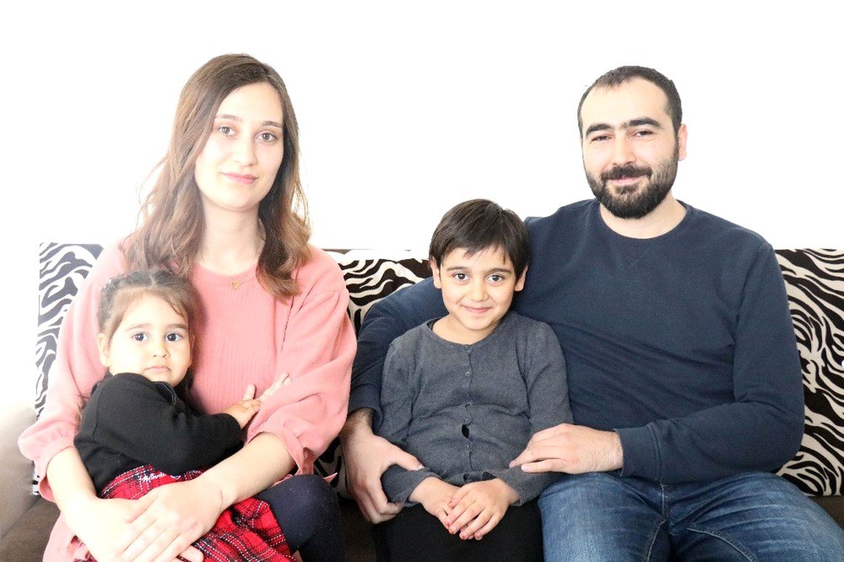 Evladı İçin Köpeğin Önüne Atlayan Anne, \'Yılın Annesi\' Ödülünü Aldı