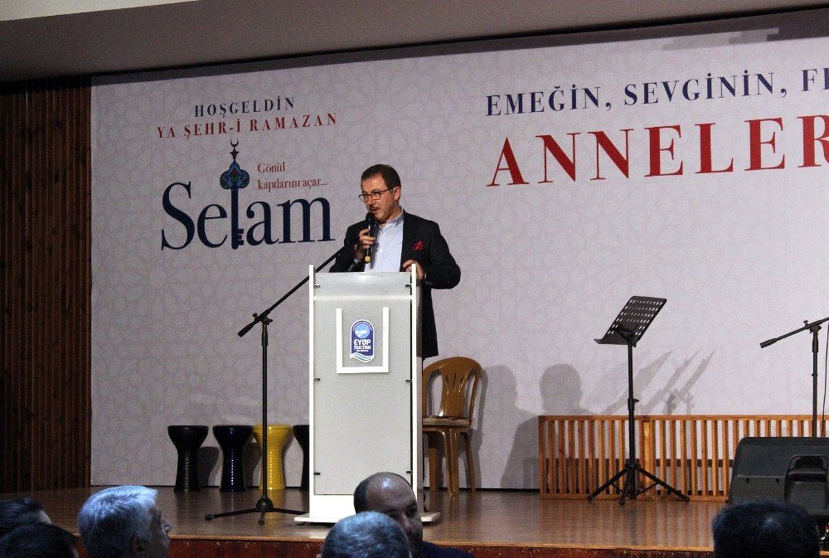Eyüpsultan\'da Engelli Gençlerden Annelerine Özel Gösteri