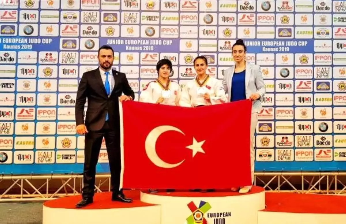 Judoda Tuğçe\'den Altın, Andıç\'tan Bronz Madalya