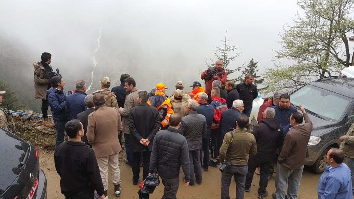 Kayıp Gazetecinin Ayakkabısı Dere Kenarında Bulundu