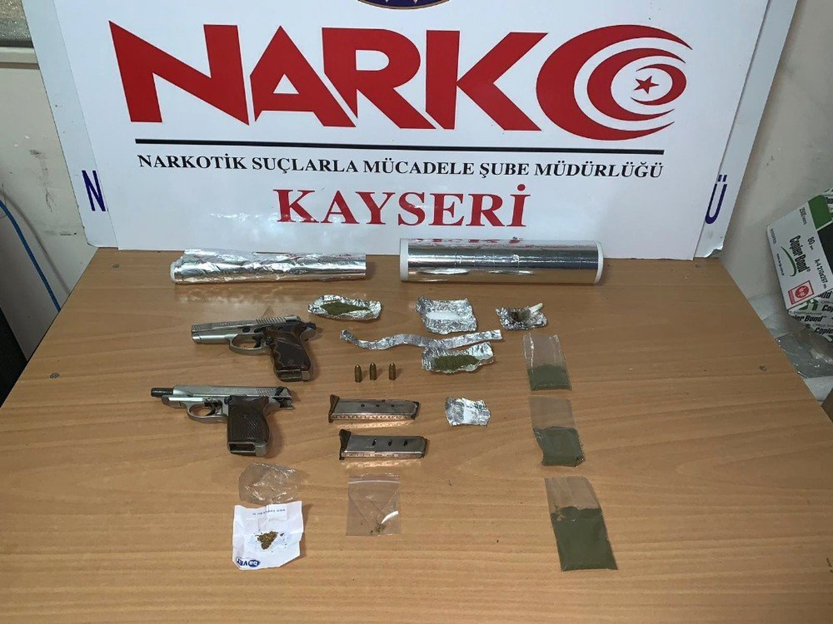 Polis Uyuşturucu Tacirlerine Göz Açtırmıyor