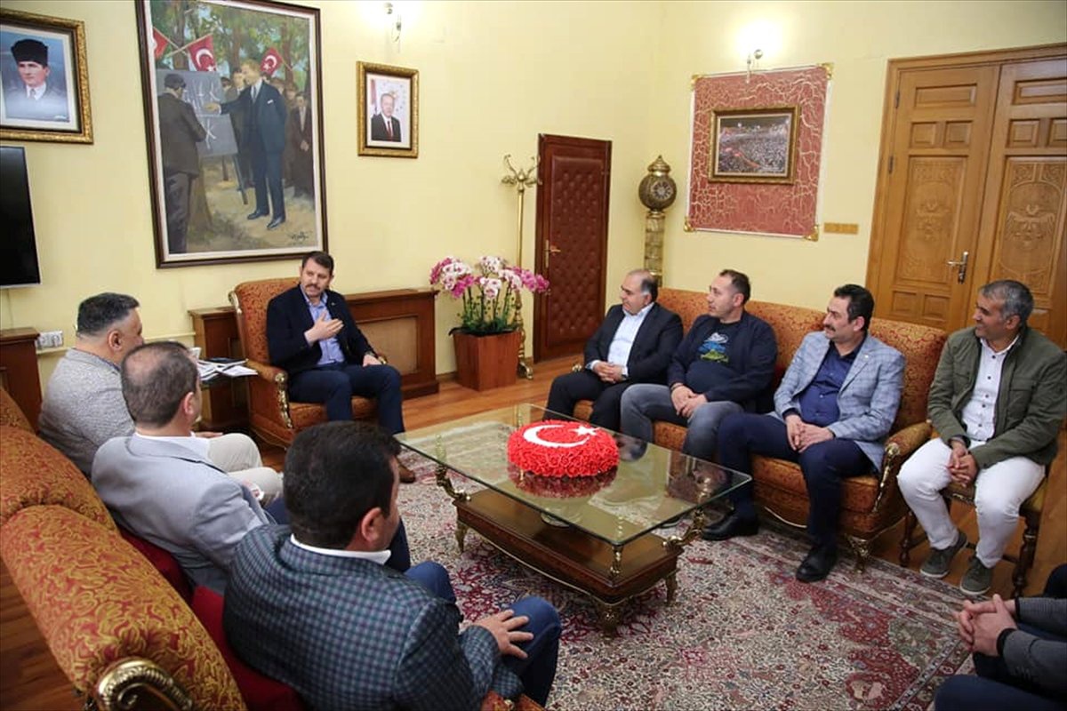 Sivas Belediyespor Yönetiminden Vali Ayhan\'a Ziyaret