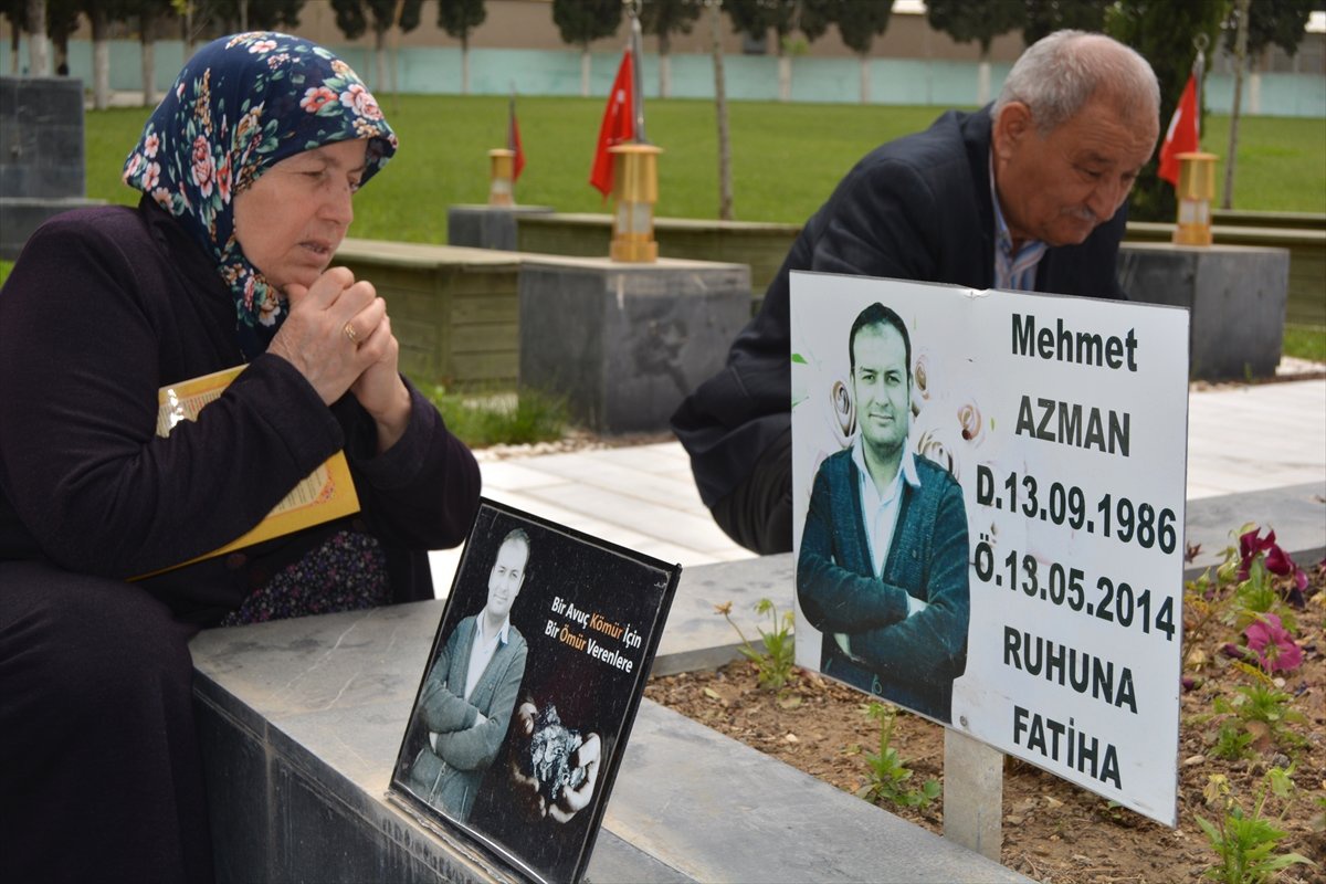 Soma Madenci Şehitliği\'nde Anneler Günü