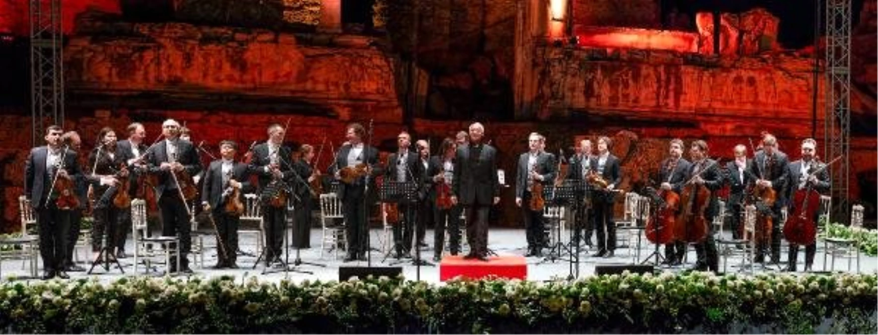 Türk-Rus Klasik Müzik Festivali\'ne Antik Tiyatroda Muhteşem Kapanış