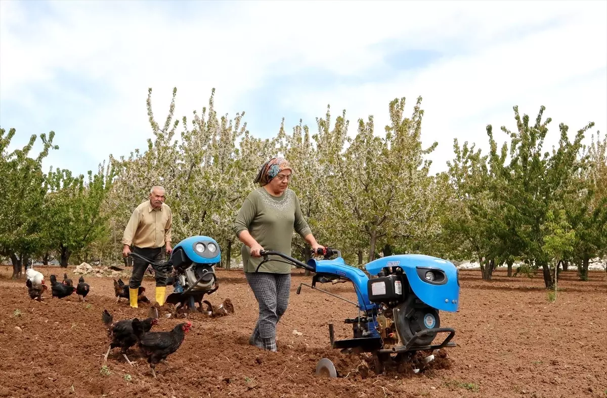 Yörük Yaba Çiftinin Kültürlerini Yaşatma Çabası