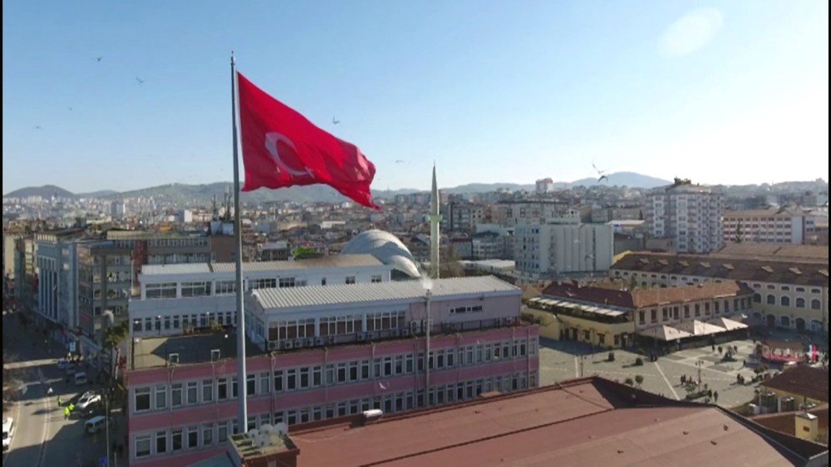 100. Yıl Anısına İstiklal Marşı\'nı Gururla Söylediler