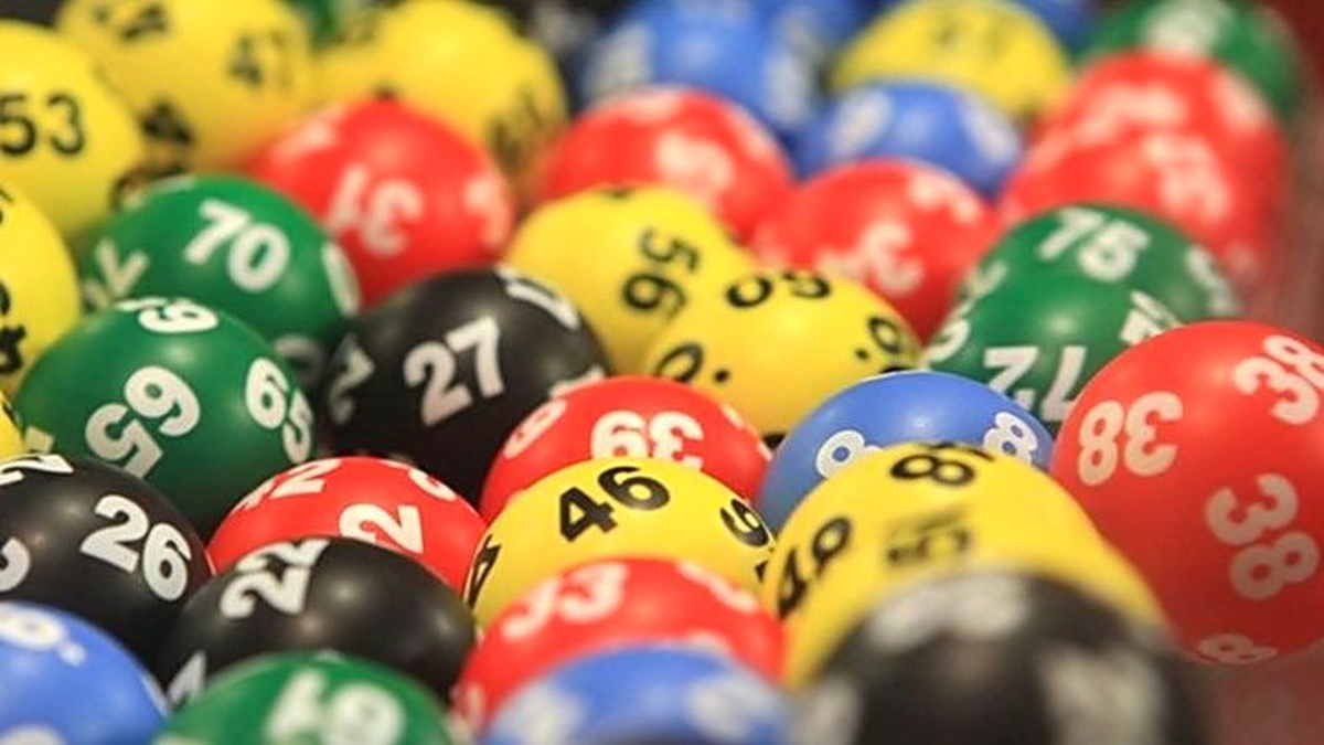 13 Yıl Önce Rüyasında Gördüğü Rakamlarla Loto Oynayan Adam 1 Milyon Dolar Kazandı