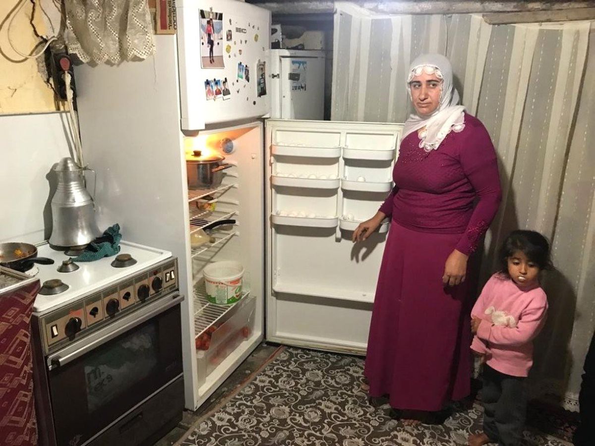 Akrep ve Yılanların Bulunduğu Kerpiç Evde Yaşam Mücadelesi Veriyorlar