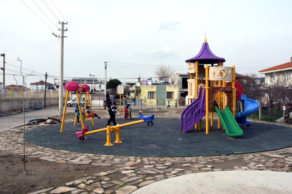 Aliağalı Minikler Modern Parkları Sevdi