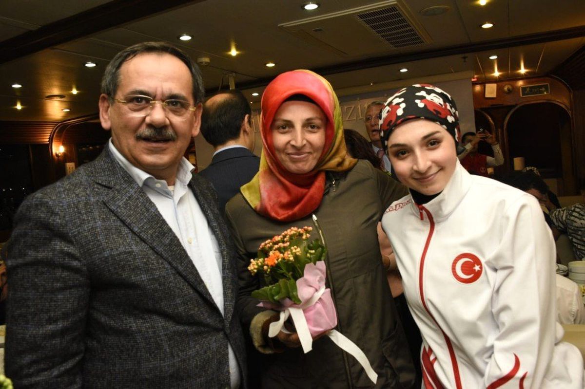 Başkan Demir: "Ne Yapsak Annelerin Hakkı Ödenmez"