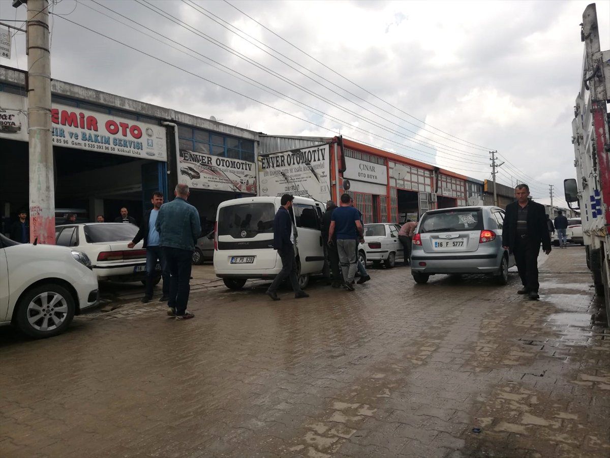 Bursa\'da Bıçaklı Kavgada 1 Kişi Yaralandı
