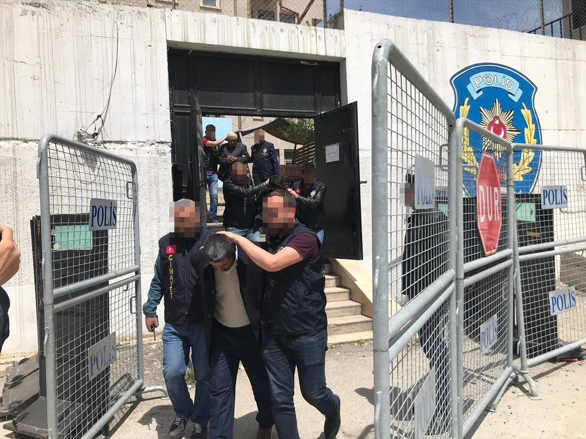 Cinayet Zanlıları Cami Minberinde Yakalandı