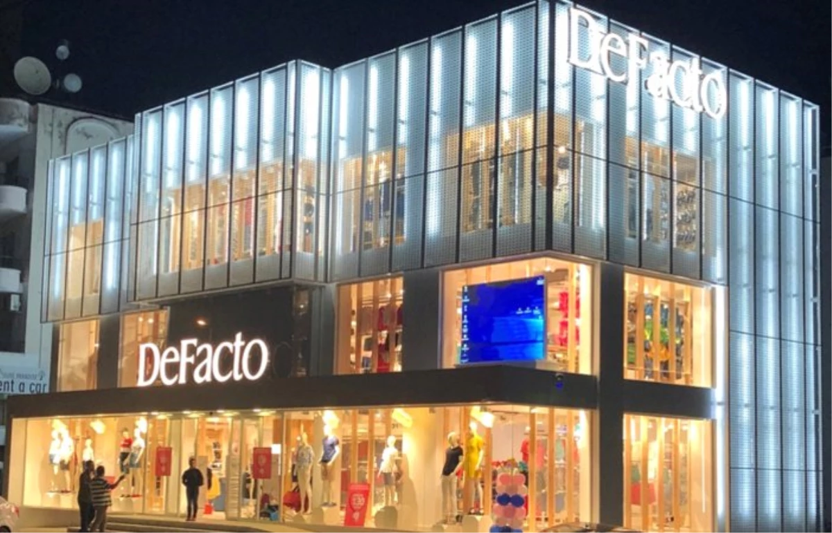 DeFacto Girne’de yeni mağaza açtı