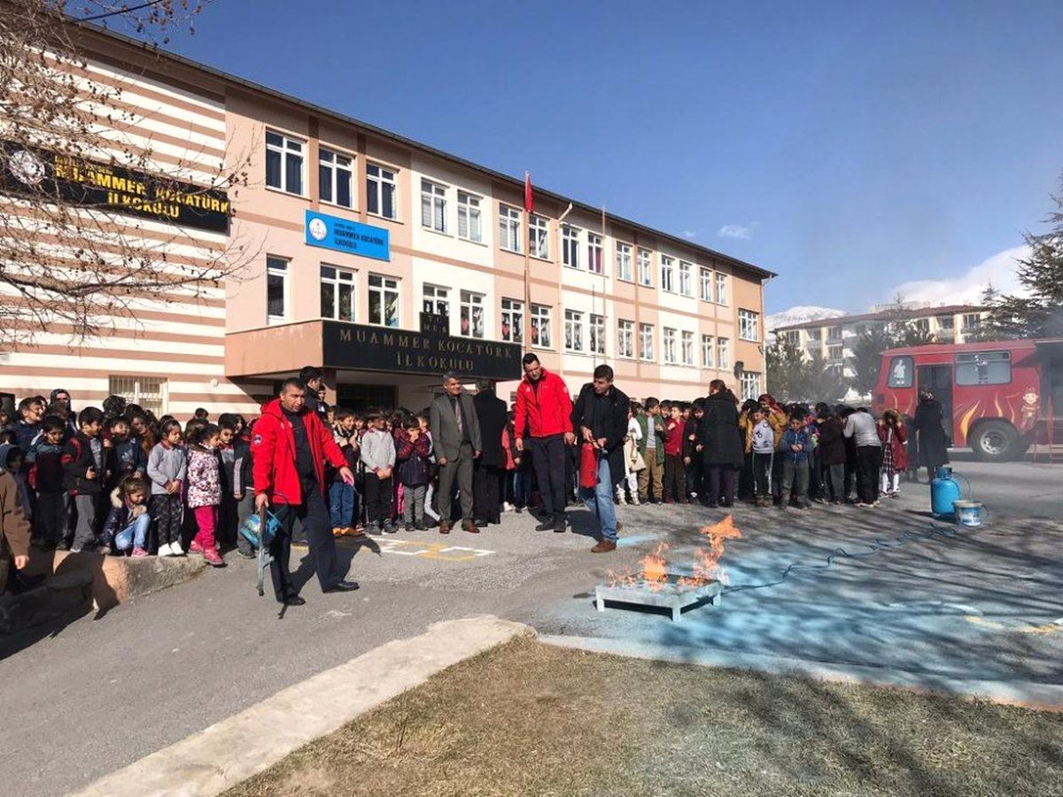 Develi\'de Öğrencilere Yangın Eğitimi Verildi