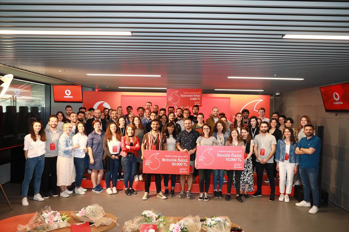 Genç Tasarımcılar " Yanımda" İçin Yarıştı