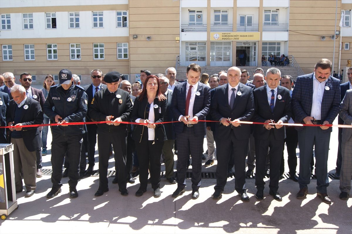 Gümüşhacıköy\'de "4006 Tübitak Bilim Fuarı"