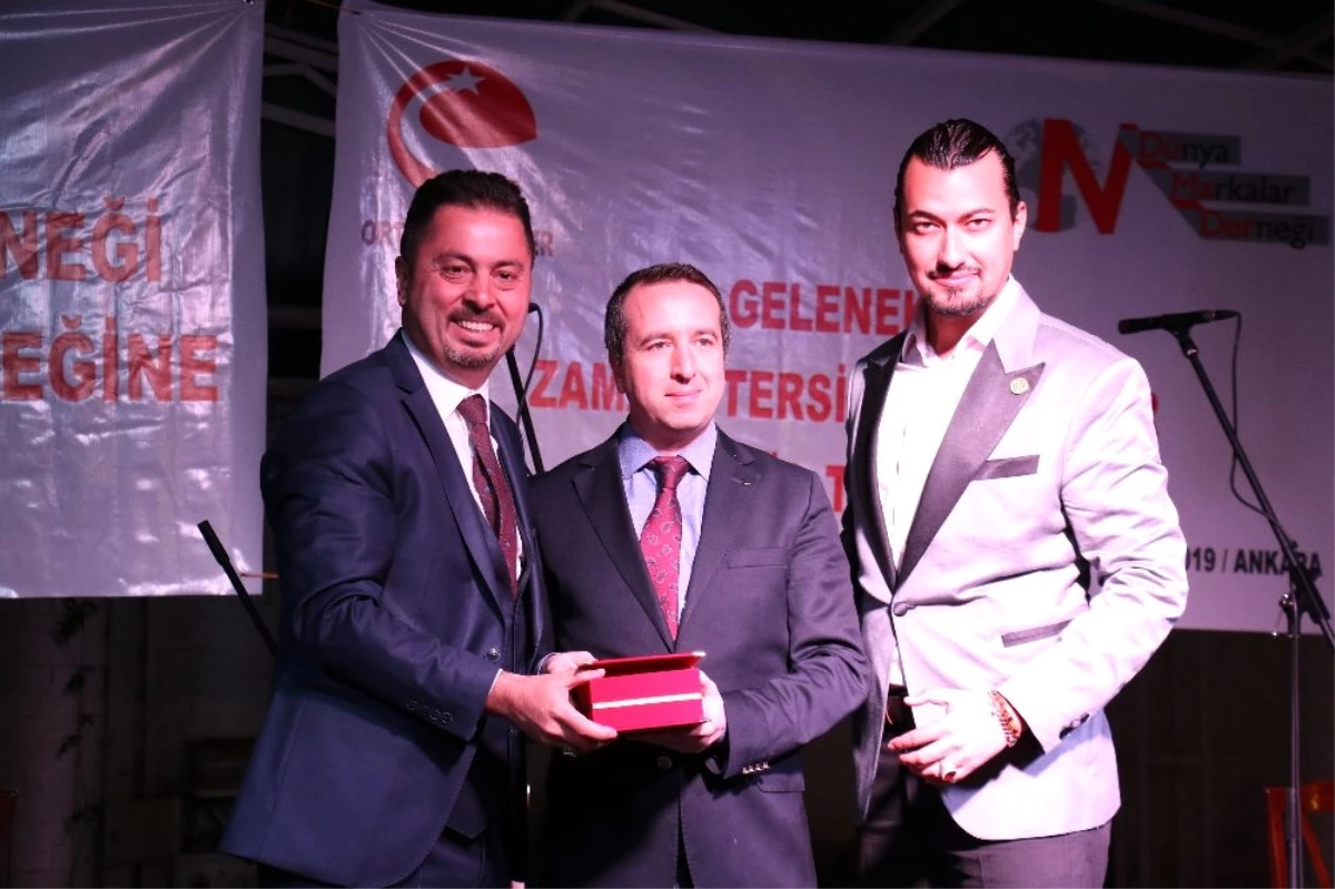 İhlas Medya Ankara Temsilcisi Batuhan Yaşar\'a Ödül