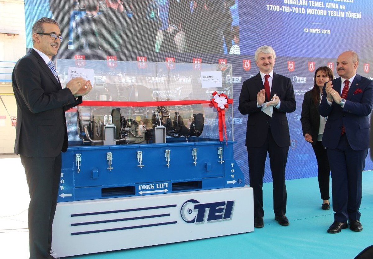 İlk Yerli Helikopter Motoru Savunma Sanayii\'ne Teslim Edildi