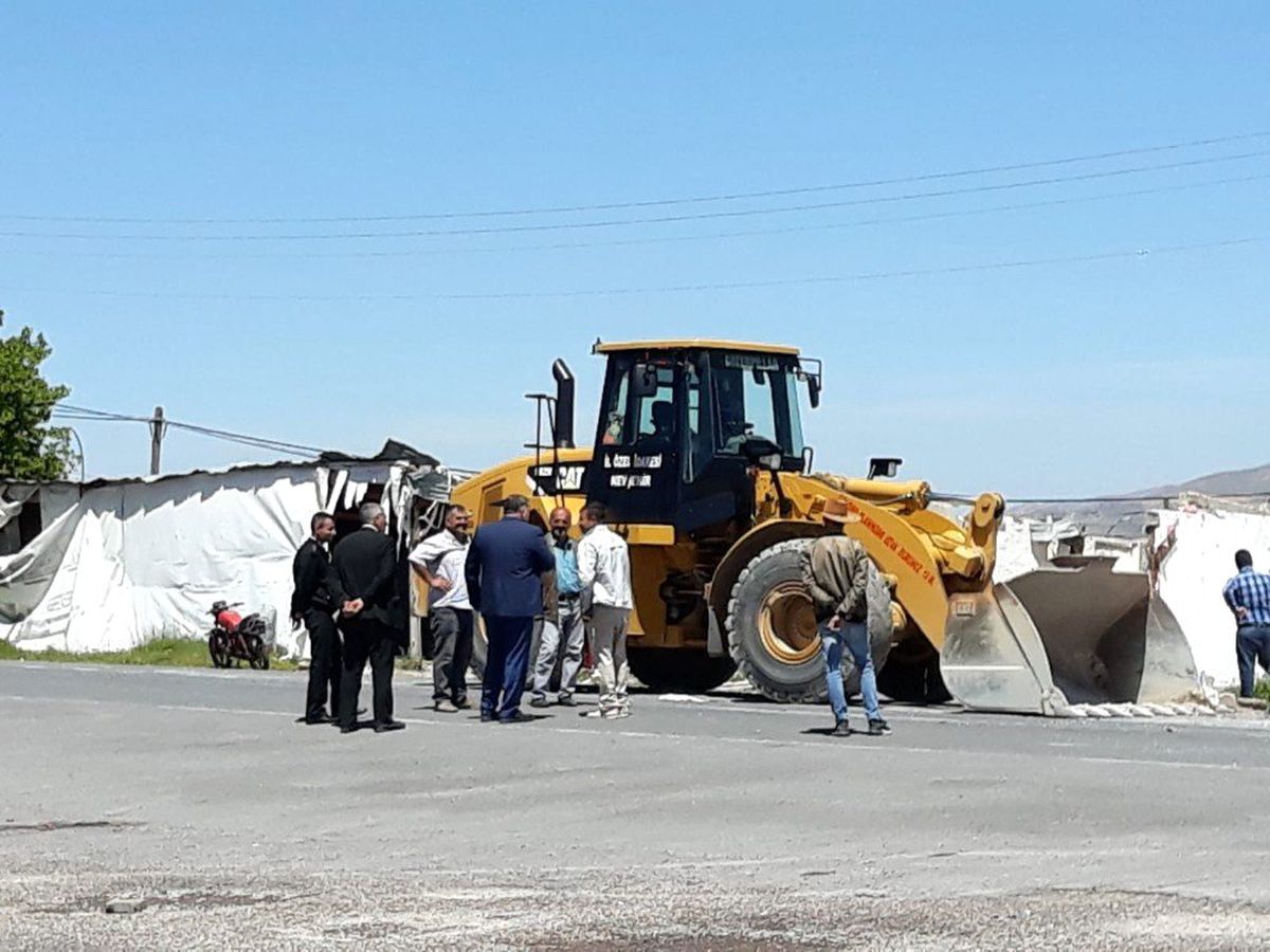 Kapadokya\'da 40 Kaçak Yapı Daha Yıkıldı
