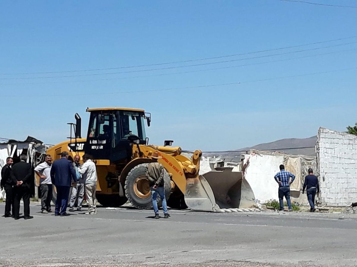 Kapadokya\'da 40 Kaçak Yapı Daha Yıkıldı