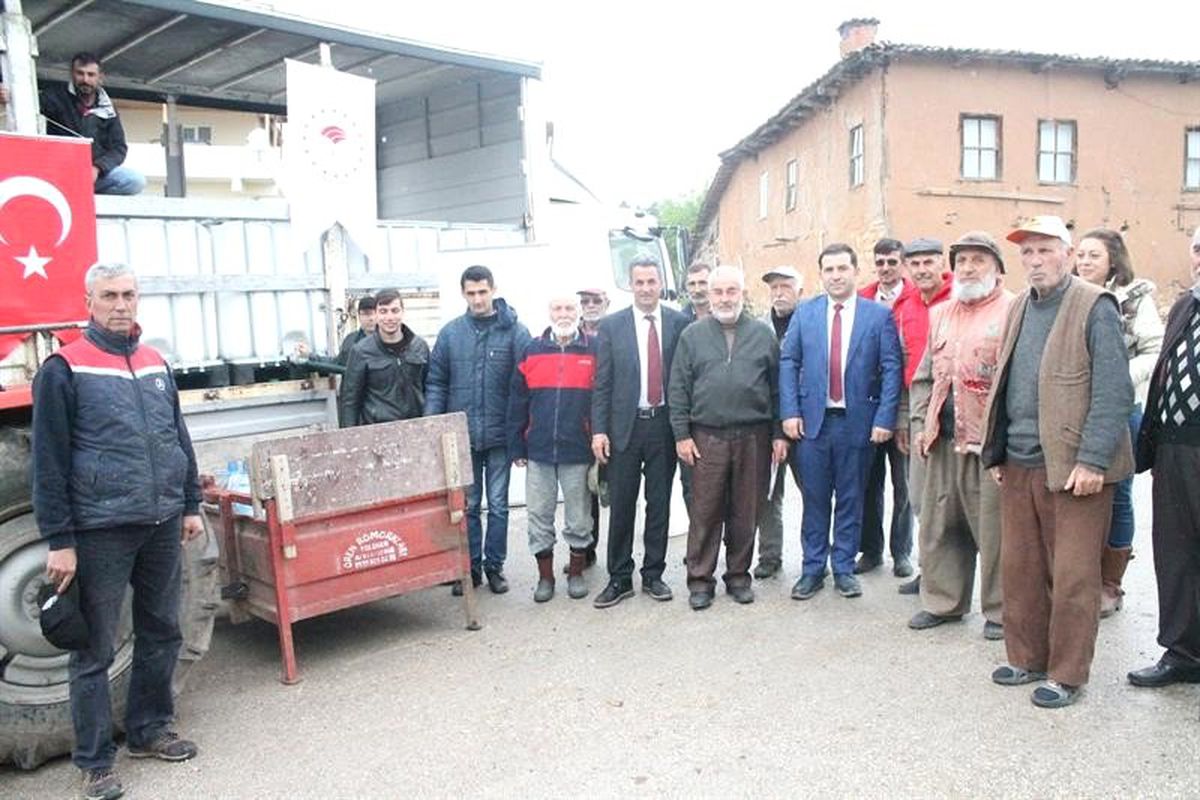 Kiraz Üreticilerine Biyoteknik Mücadele İçin Elma Sirkesi Dağıtıldı