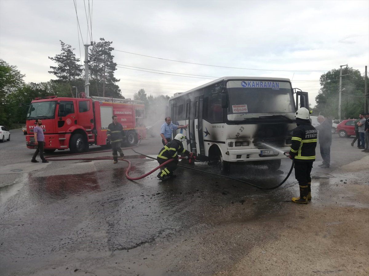 Kırklareli\'nde İşçileri Taşıyan Minibüs Yandı