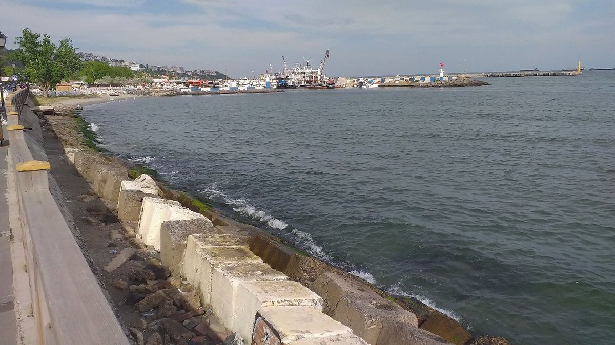 Marmara Denizi\'nde Şaşırtan Görüntü 24 Saat Geçmeden Normale Döndü