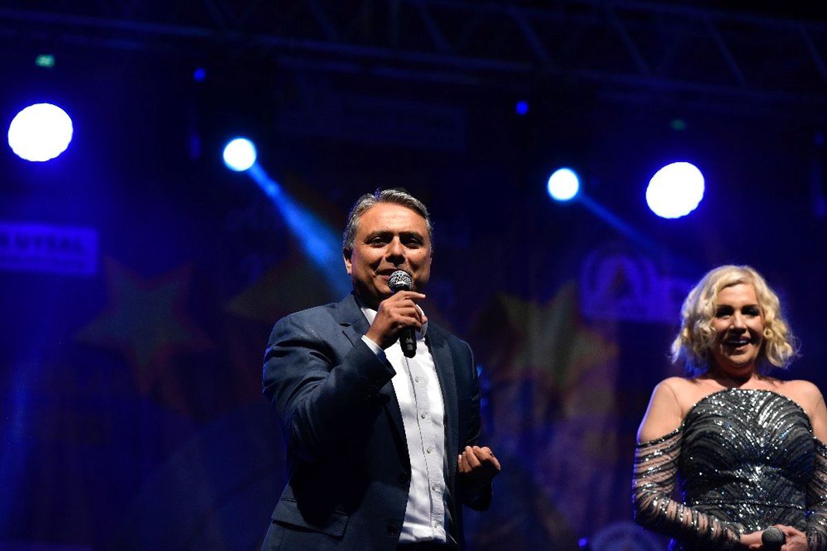 Muratpaşa\'da Annemin Şarkıları Konseri