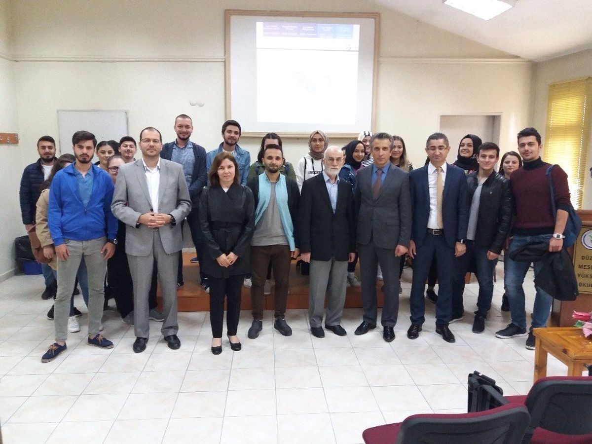 Öğrencilere İş Arama Becerileri Anlatıldı