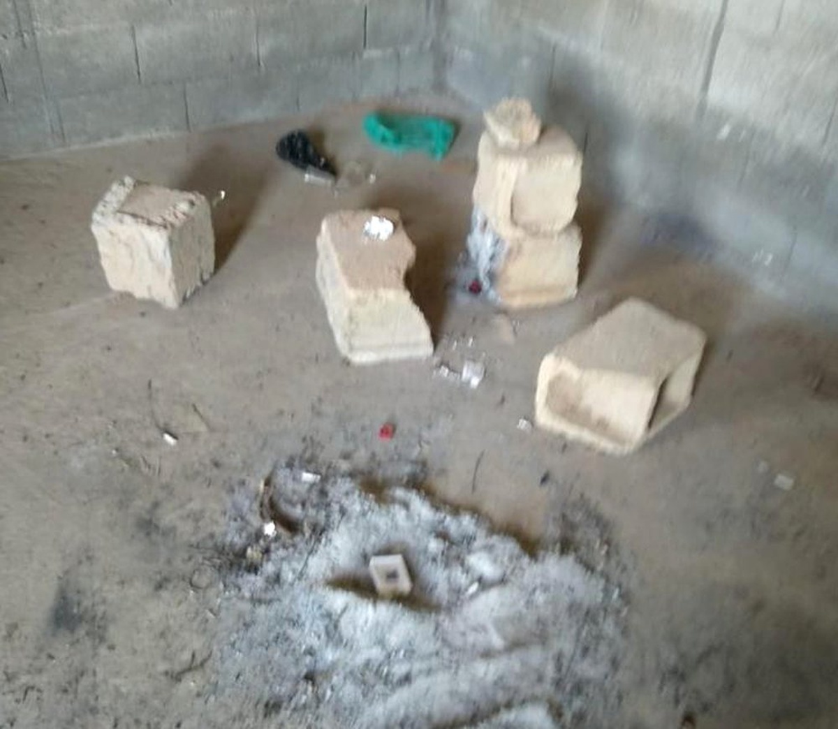 Polisten Yöresel Kıyafetlerle Uyuşturucu Tacirlerine Pusu: 10 Gözaltı