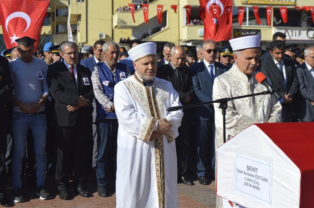 Şehit Uzman Çavuş Toprağa Verildi