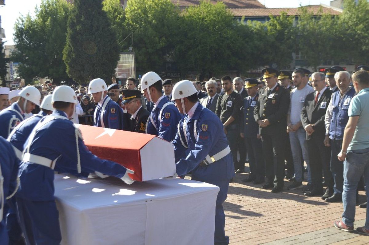 Şehit Uzman Çavuş Toprağa Verildi